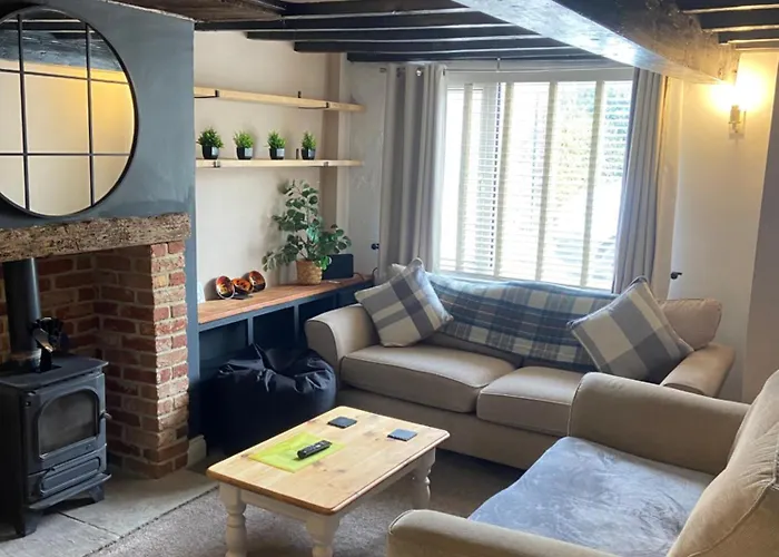 Rustic Retreat Cottage